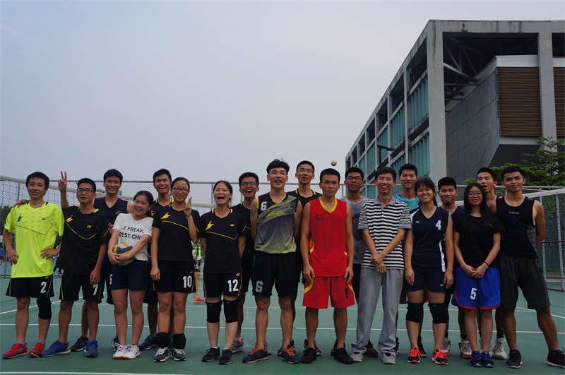 双方队伍合影留念