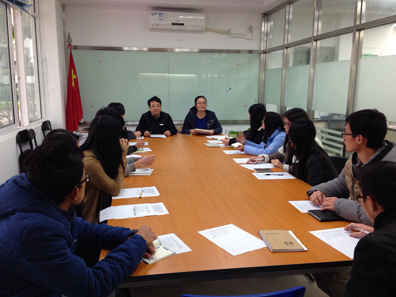 社区党工委学生座谈会_副本