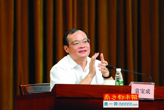 昨日上午,九九精品视频一区在线久久久久久久久久毛片精品美女|国产99久久久久久免费看|中文精品99久久国产|国产69精品久久久久9999|精品久久久久久中文字幕无码|亚洲熟妇无码久久精品国产精品99|精品国产天堂综合一区在线,市长袁宝成鼓励师生们要持续创新。南都记者 梁清 摄